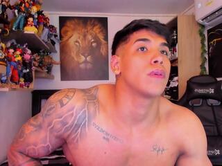 William Dracko webcam model stream image