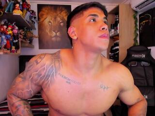 William Dracko webcam model stream image