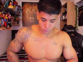 William Dracko webcam model stream image
