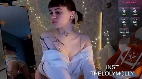 LolyMolli webcam model stream image