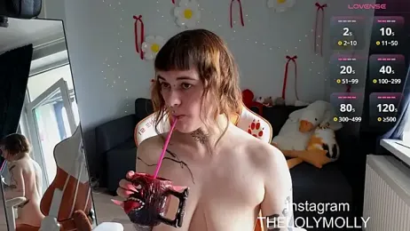 LolyMolli webcam model stream image