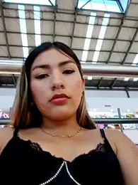 Sharyt_Naughty webcam model stream image