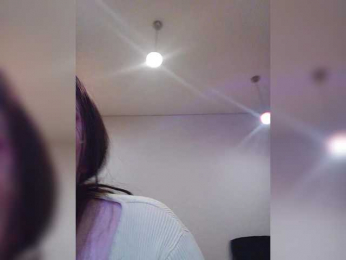 Jeaneen webcam bongacams model stream image