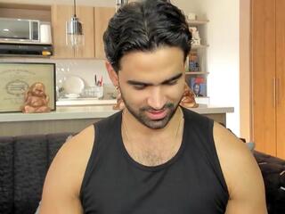 Bradley Martin webcam model stream image