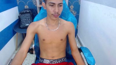 AndrewRock_ webcam model stream image