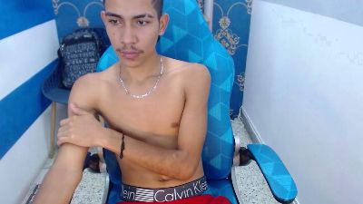 AndrewRock_ webcam model stream image