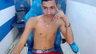 AndrewRock_ webcam model stream image