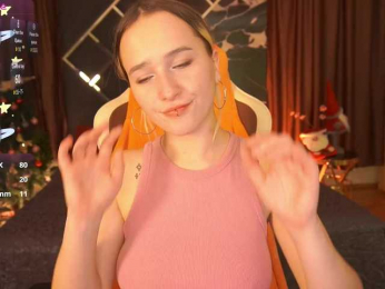 LilElfie webcam bongacams model stream image