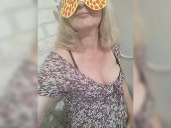 TatKotik webcam model stream image