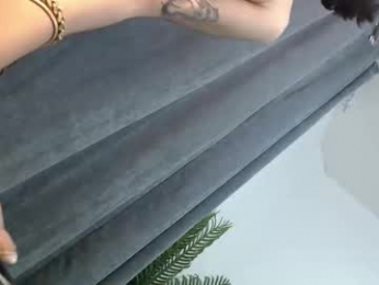 lesi_trisha webcam model stream image