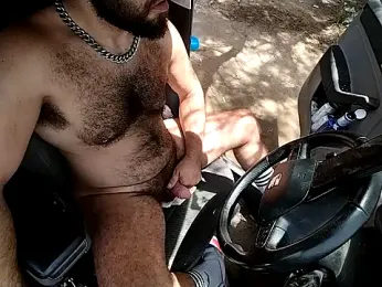 Hairysoftdomtop webcam model stream image