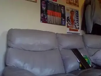 slick_tee webcam model stream image