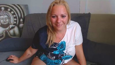 Doucelouve9 webcam model stream image