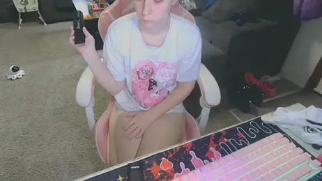 Blossombewwy webcam model stream image