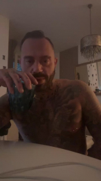 Kikogreta webcam model stream image