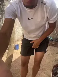 boysquirt webcam model stream image