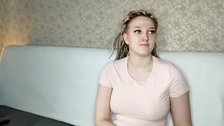 julielourens webcam model stream image