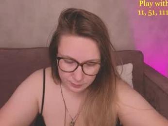 cute_darina webcam model stream image