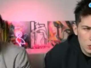 leo-valor webcam model stream image