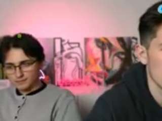 leo-valor webcam model stream image