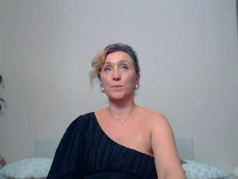 Lola-Nelson webcam bongacams model stream image