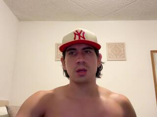 Travis Thunder webcam model stream image