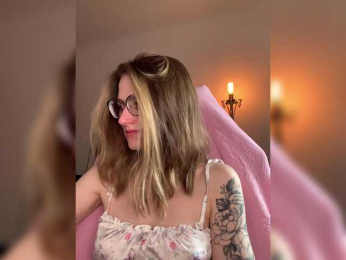 Asya_ webcam model stream image