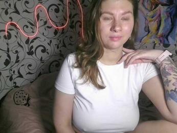 YourEmilie webcam model stream image