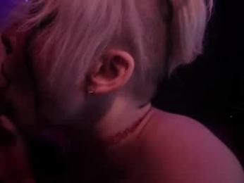 chloekissxo webcam model stream image
