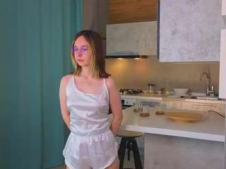 alorianna webcam model stream image