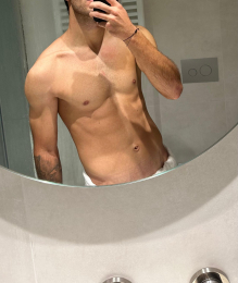 MaximoValente webcam model stream image