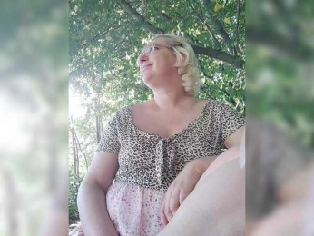Vika211 webcam model stream image