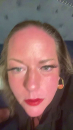 Milflove1982 webcam model stream image