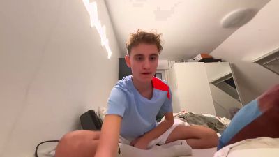 leo_twinkxx webcam cam4 model stream image