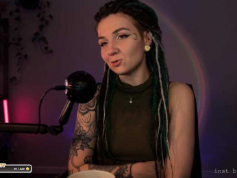 SOVA_tut webcam bongacams model stream image