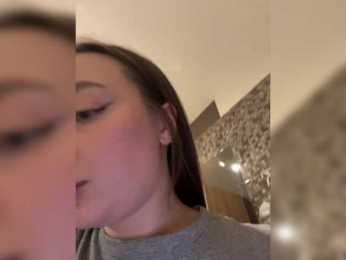 ChloeMeow webcam model stream image