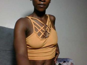 Petiteebony1 webcam bongacams model stream image