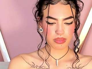 eva-benely webcam camsoda model stream image