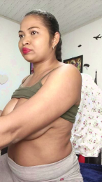 Chalohottt webcam model stream image
