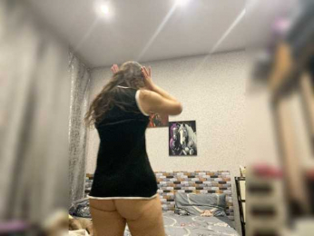 LolaBanks webcam model stream image