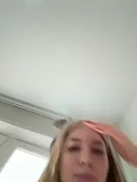 NewLale webcam model stream image