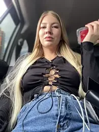 NewLale webcam model stream image