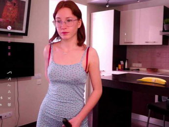 Favorite_redhead webcam model stream image