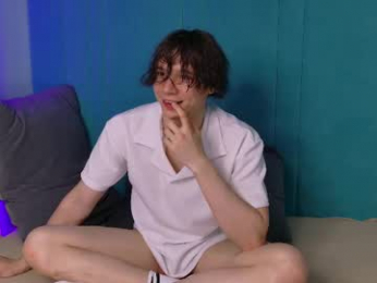 hugebangins_ webcam model stream image