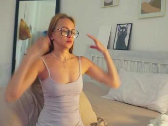 SlowlyLolly44 webcam model stream image