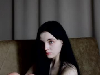 holliscoupea webcam model stream image