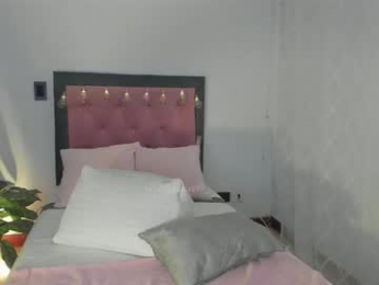 allysnow webcam model stream image