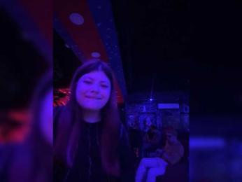 alissh18 webcam model stream image