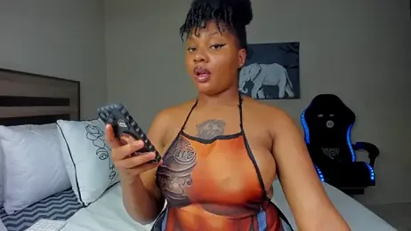 Renee-18 webcam model stream image