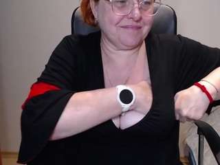curvyjoanna webcam model stream image